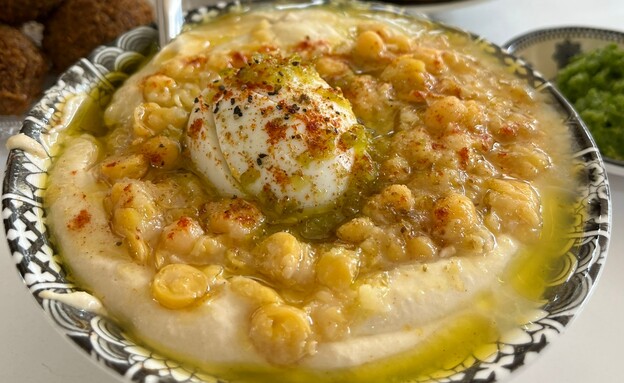חומוס חמודי - חומוס מעולה בלב תל אביב (צילום: ניצן לנגר, אוכל טוב, mako)