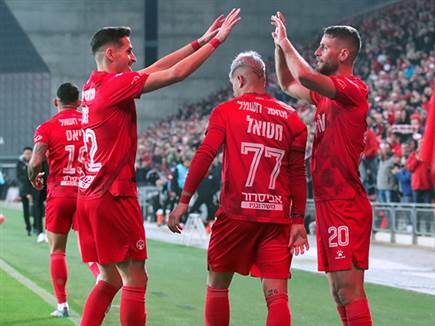 חגיגה באדום (אלן שיבר)