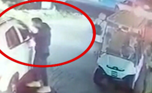 אחרי תחקיר חשיפה: דוד נתזי הכה עובד מלון (צילום: מתוך "שלוש עם", קשת 12)