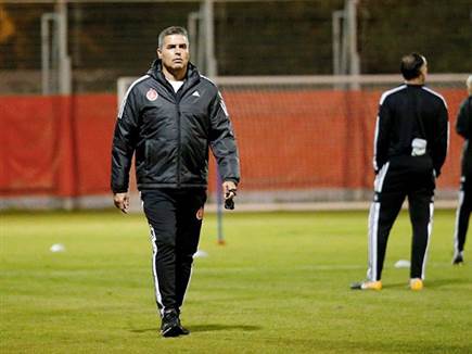 לא קבלת הפנים לה הוא יחל. סילבס (אלן שיבר)