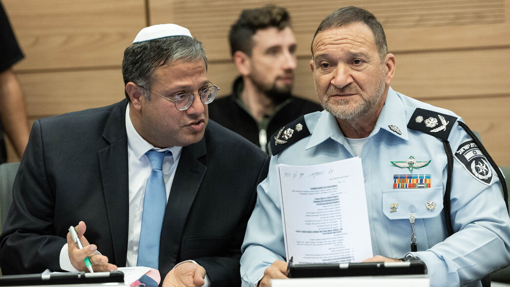 איתמר בן גביר והמפכ"ל קובי שבתאי בדיון בכנסת