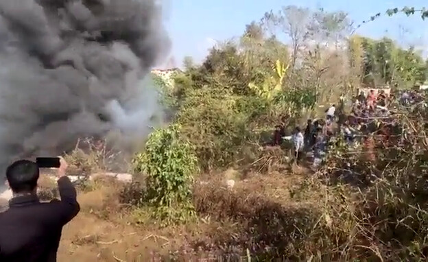 נפאל: מטוס שנשא 72 נוסעים התרסק סמוך לעיר פוקהרה