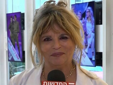 יונה אליאן חשפה שהיא המלכה ב"הזמר במסכה"? (צילום: שישי בחמש , קשת 12)