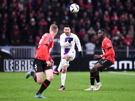 פריז לא רשמה בעיטה למסגרת השער במחצית הראשונה (GETTY)