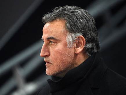 וגאלטייה נראה מודאג (GETTY)