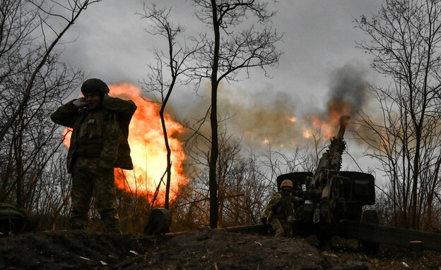 פגזים במלחמה באוקראינה (צילום: רויטרס)