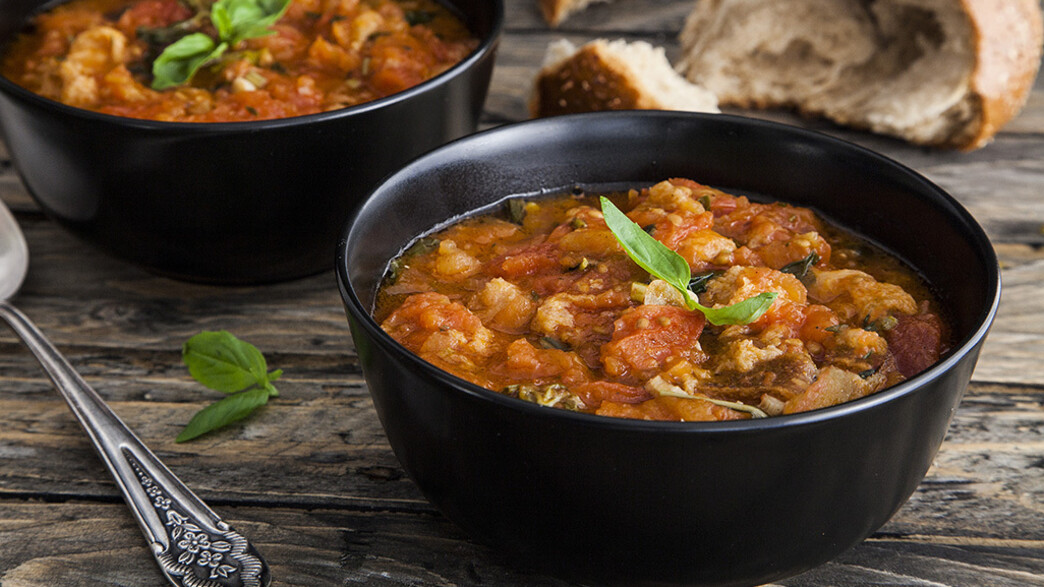 מרק עגבניות ולחם