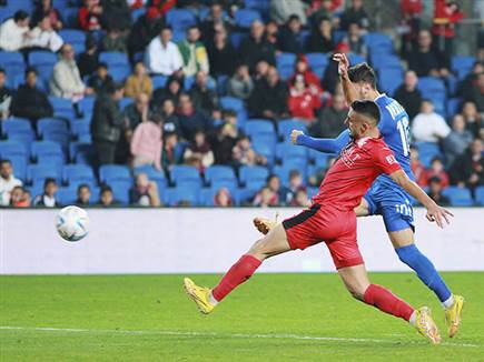 אבל לשמחתו של רן בן שמעון, יש לו את מוחמד כנעאן (קובי אליהו)