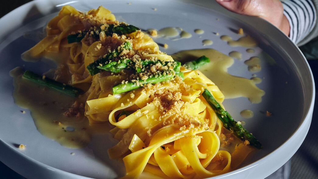 פרימו בר - טליאטלה אספרגוס פרימו בר - טליאטלה אספרגוס