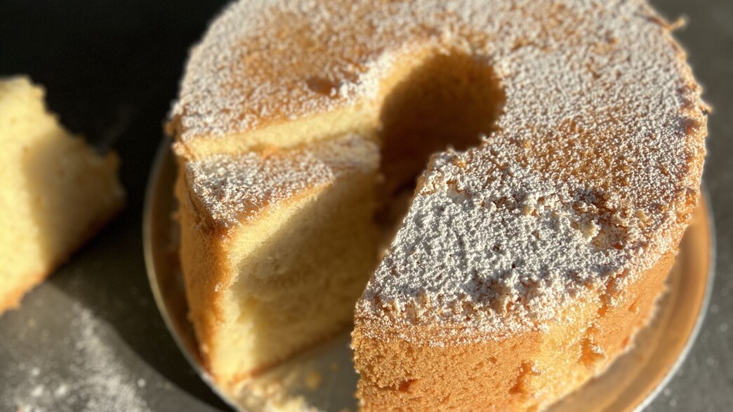 עוגת טורט וניל גבוהה ויפה