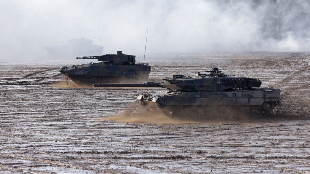 הטנקים בפעולה (צילום: Sean Gallup/Getty Images)