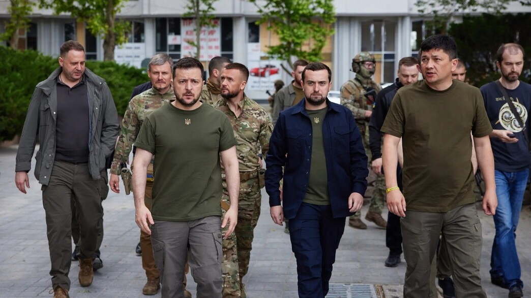 זלנסקי עם בכירי לשכתו