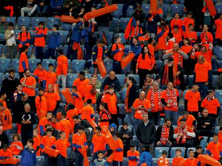 גם אוהדי ראשל"צ הגיעו (צילום: אלן שיבר)