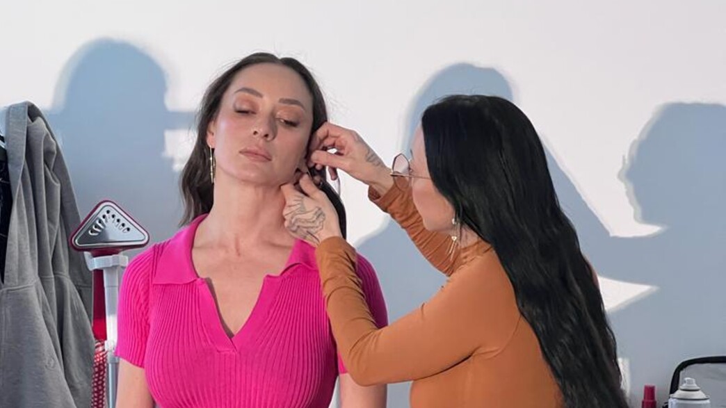 אנה ארונוב One Project 2