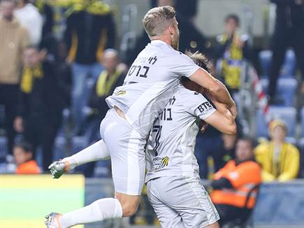 בורארד כבש בפנדל ובכדור חופשי מושלם (דני מרון)