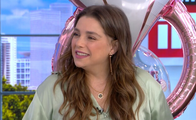 טל טלמון חוגגת יום הולדת באולפן