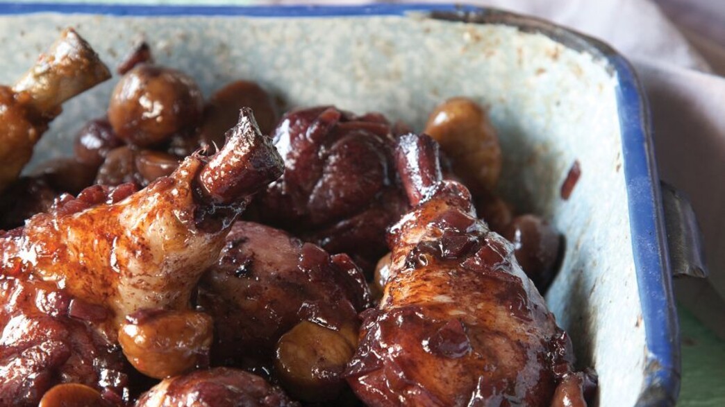 שוקי עוף שחומות עם ג'ינג'ר וערמונים