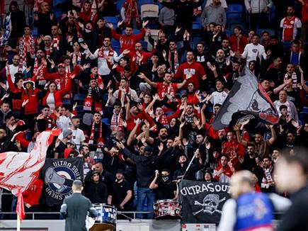 הם לא נהנו הערב. אוהדי הפועל חיפה (מאור אלקסלסי)