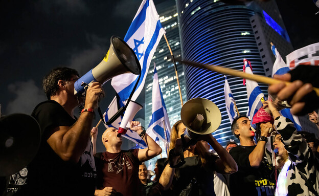 הפגנה בתל אביב נגד הרפורמות המשפטיות (צילום: Matan Golan/SOPA Images/LightRocket via Getty Images)