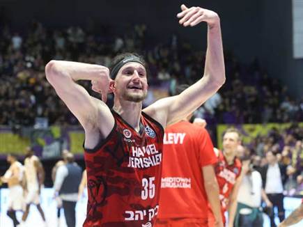 ניצחון אדום (דני מרון)