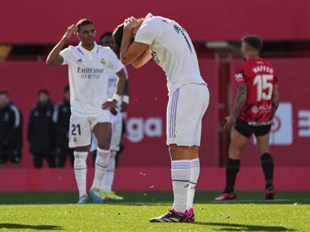 אסנסיו. נתונים רעים בפנדלים (Rafa Babot/Getty Images) (צילום: ספורט 5)