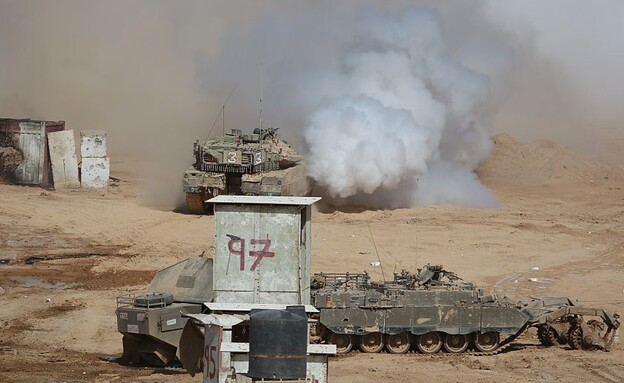 כוח צה''ל באימון (צילום: MENAHEM KAHANA/AFP/GettyImages)