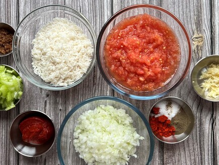 מרק עגבניות ואורז - המרכיבים (צילום: ענת אלישע, mako אוכל)