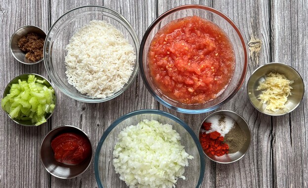 מרק עגבניות ואורז - המרכיבים