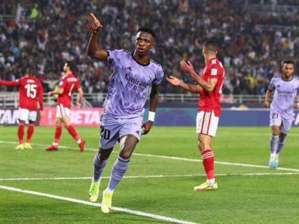 כבש את הראשון במשחק (Getty)