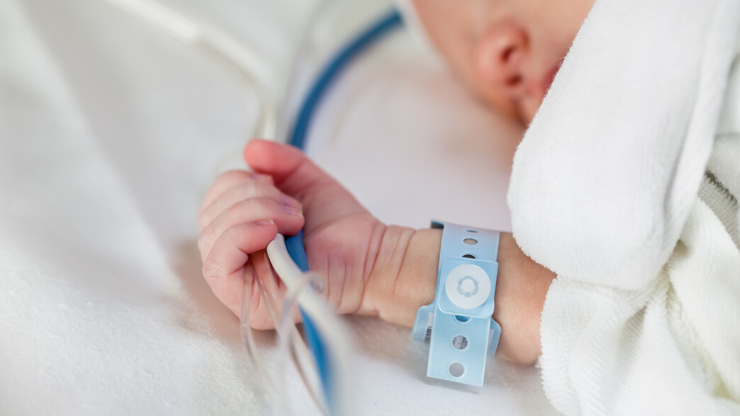 תינוק בבית חולים