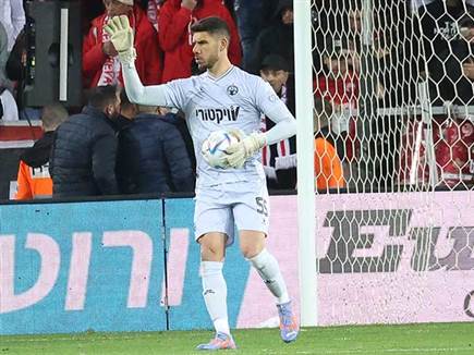 הוא רשם הצלה אחת גדולה. גלזר (ברני ארדוב)