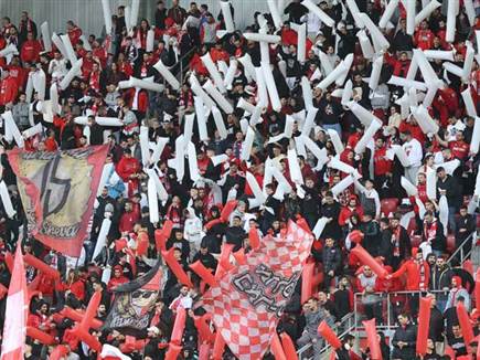 נוכחות יפה ביציעים (ברני ארדוב)