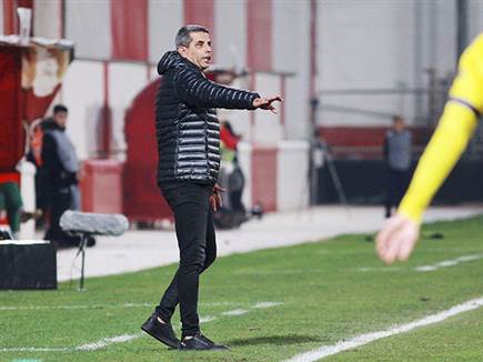 עדיין לא מנצח (קובי אליהו)