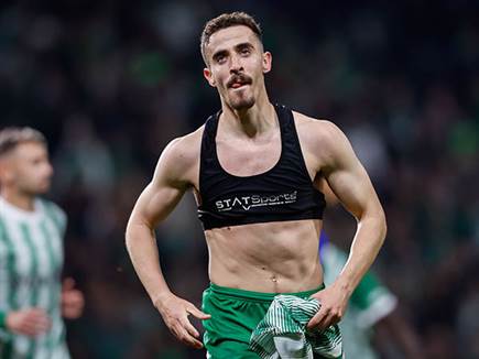 ואחר כך גם חזיזה (צילום: מאור אלקסלסי)