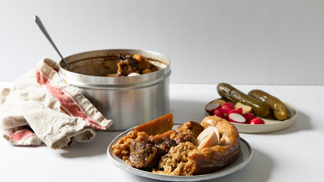 החמין של שרי אנסקי עכשיו גם במשלוחים. החמין של שרי אנסקי עכשיו גם במשלוחים.