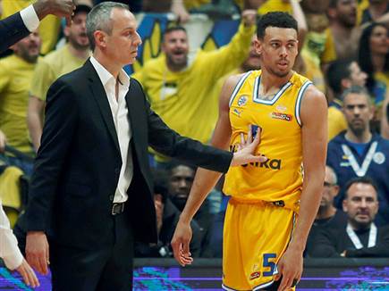 מכבי ת&quot;א וקטש יכולים לבוא בטענות רק לעצמם (אלן שיבר)