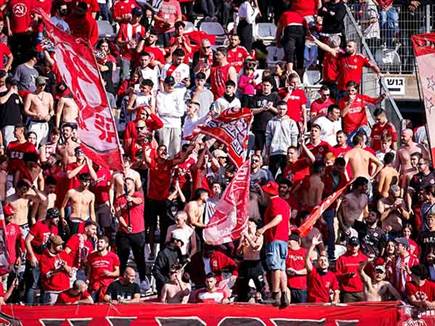 האדומים מרוצים (מאור אלקסלסי)