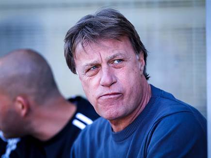 נכנע לאקסית (מאור אלקסלסי)