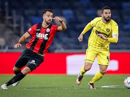 אבל שתי הקבוצות התקשו לסכן במחצית הראשונה (מאור אלקסלסי)