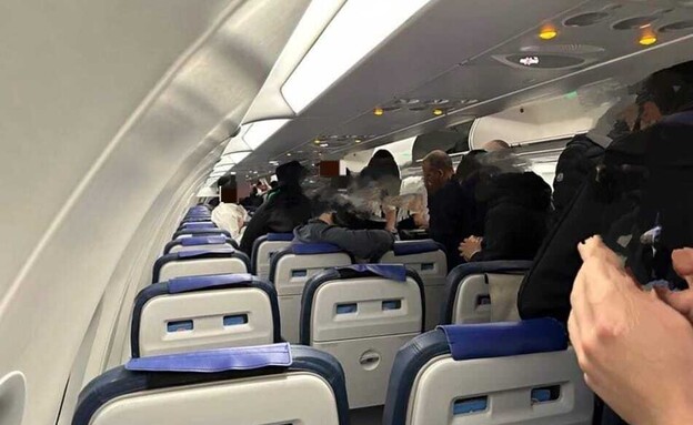 נוסעים שהתפרעו בטיסה (צילום: לפי סעיף 27 א')