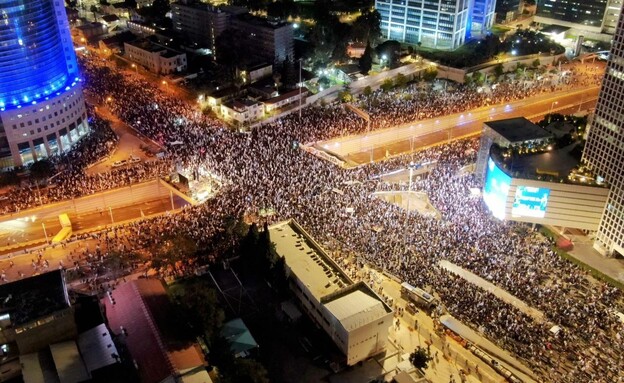 המחאה נגד המהפכה המשפטית, ,תל אביב (צילום: שי קוריאנסקי)
