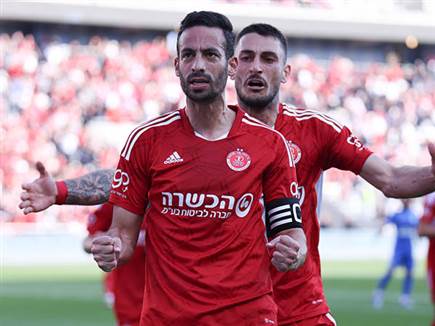 ואיינבינדר כבש ראשון מנגיחה (צילום: דני מרון)