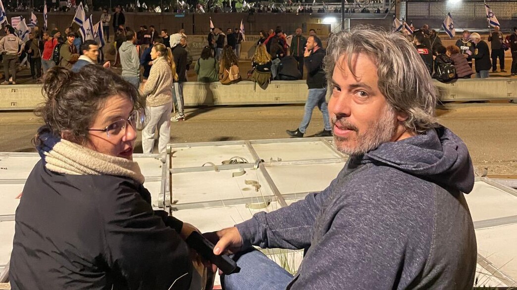 תמי גבע, נעצרה בגין חשד לנשיכת שוטר תמי גבע, נעצרה בגין חשד לנשיכת שוטר