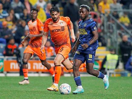 עלה מהספסל במחצית. גויאגון (אלן שיבר)