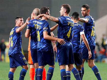 זמנית במקום השני (אלן שיבר)