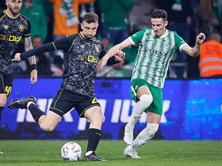 החבורה של אבוקסיס המשיכה ללחוץ (מאור אלקסלסי)