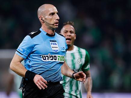 לפני שלייבוביץ' שלף צהוב שני למורוזוב (מאור אלקסלסי)