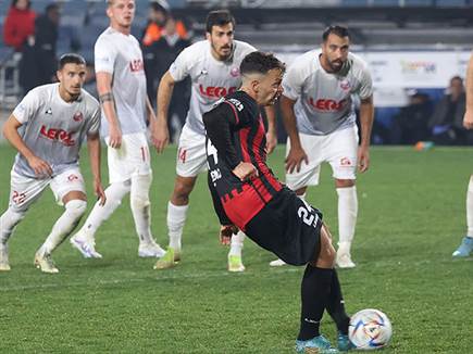 בדש דייק מהנקודה הלבנה והשיב את היתרון (ברני ארדוב)