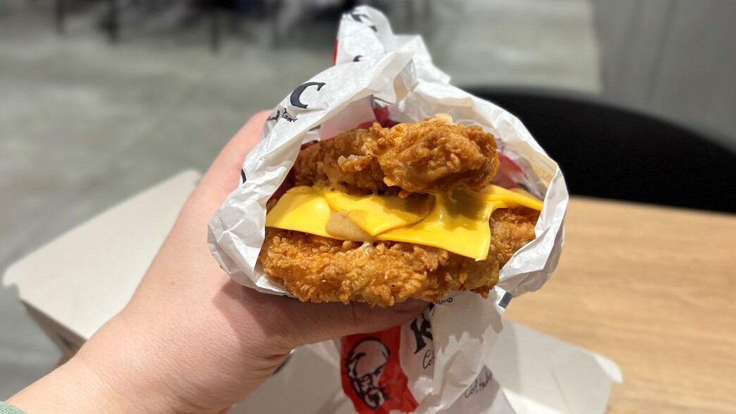 חייבים להחזיק עם הנייר חייבים להחזיק עם הנייר