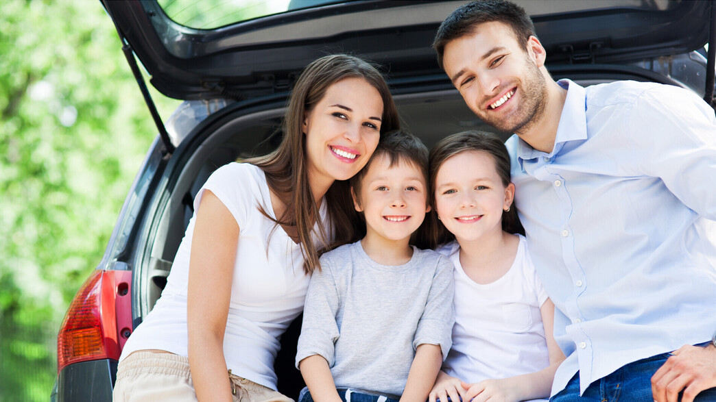 אוטו עם המשפחה אוטו עם המשפחה